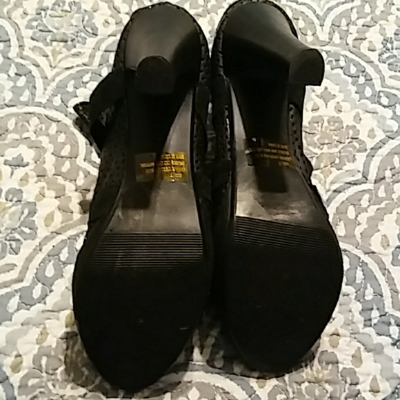 Restricted Booties - Picture 3 of 3